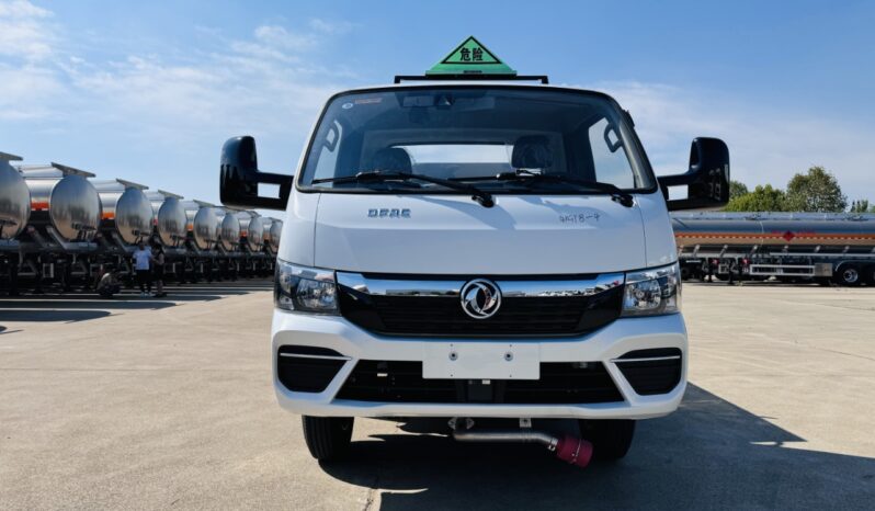 
								small fuel truck dongfeng full									