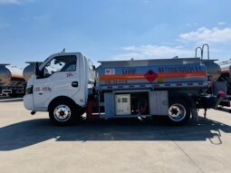 
										small fuel truck dongfeng full									